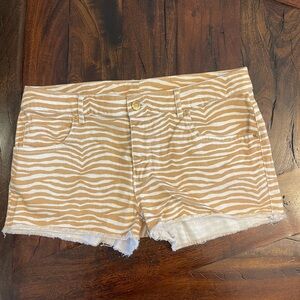 Michael Kors Zebra Shorts Stretch Size 10 fit like Size 8